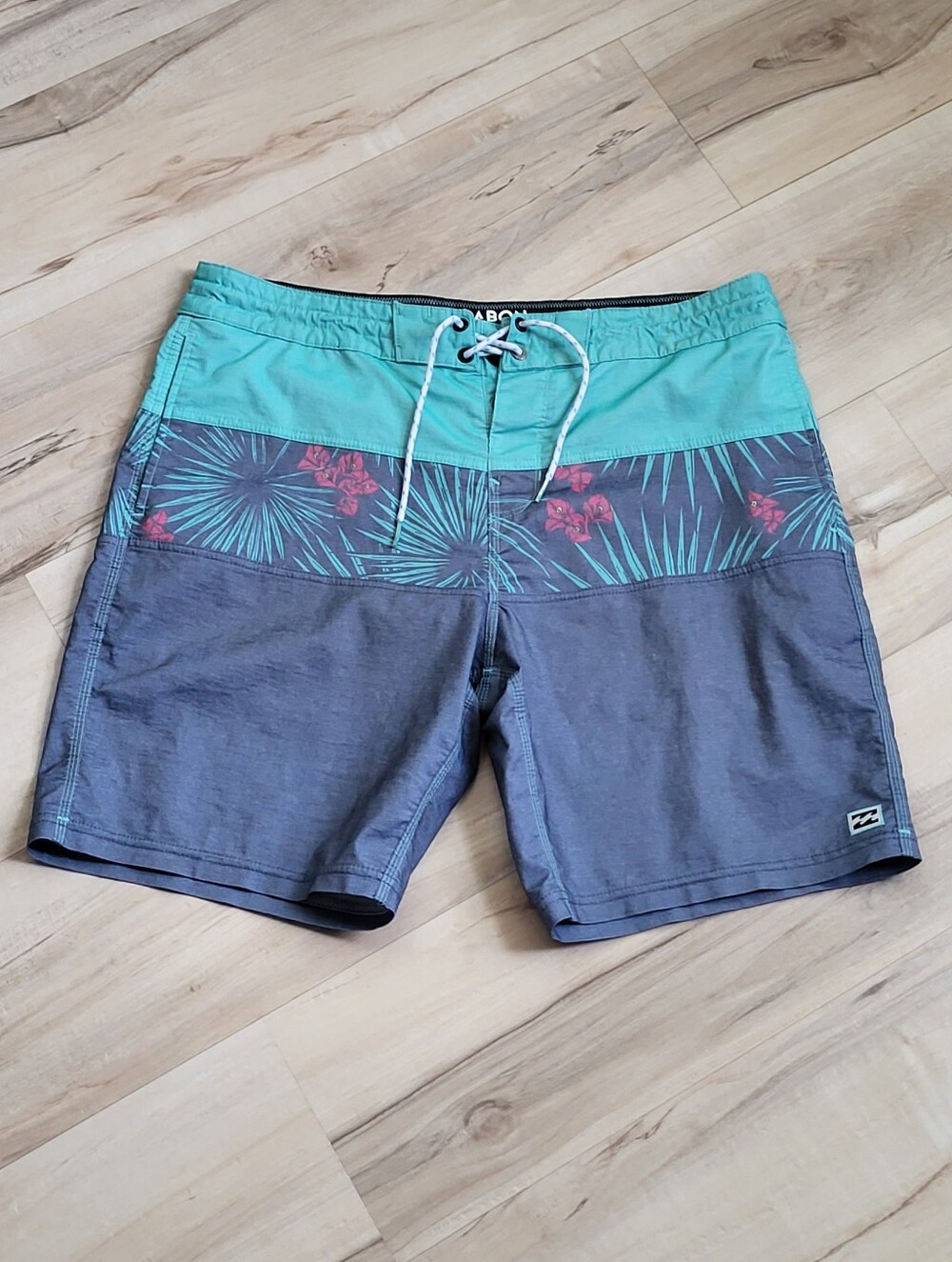 🛍Billabong LoTide Recycler Series Mens Swim Tropical Theme Boardshort 34" × 19"